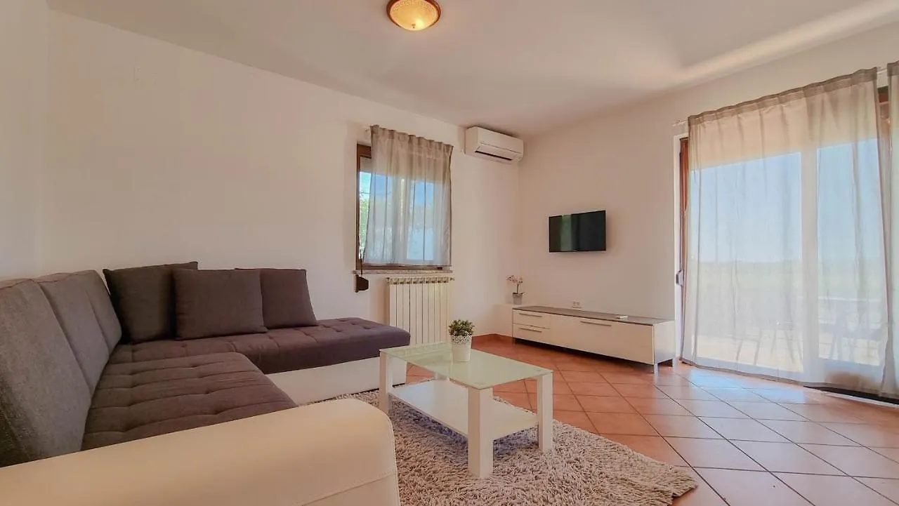 Dani A2+2 Apartment Umag 0*,  Croatia