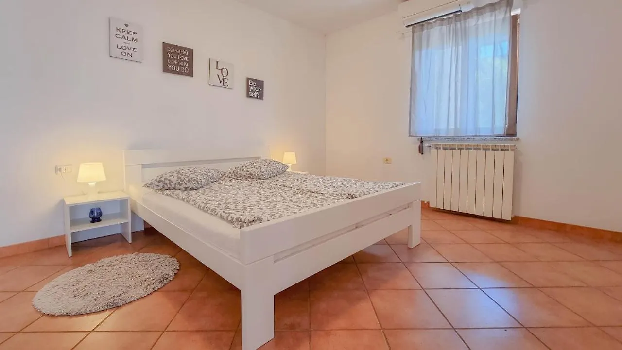 Dani A2+2 Apartment Umag 0*,