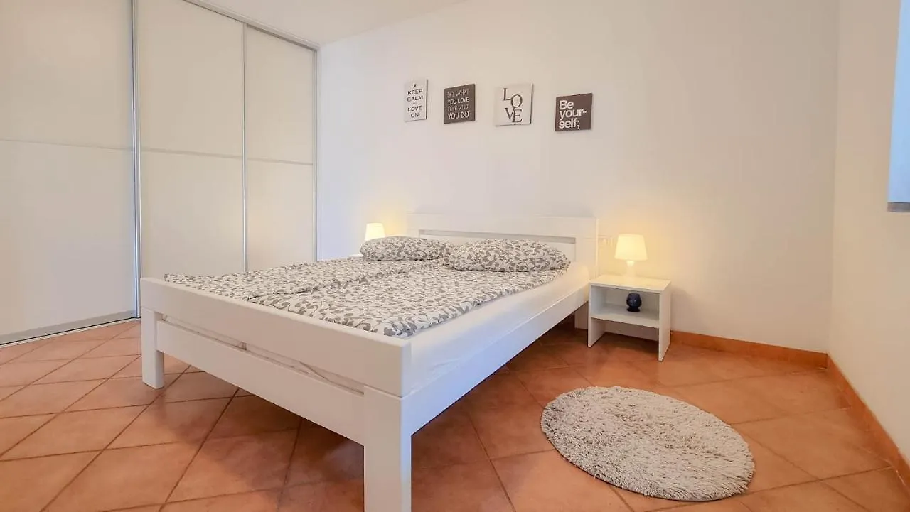 Dani A2+2 Apartment Umag