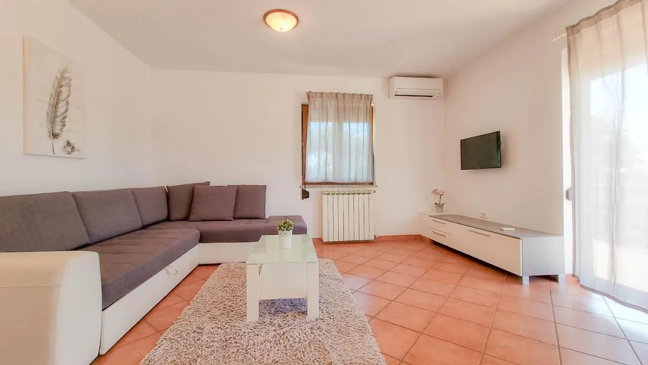Dani A2+2 Apartment Umag