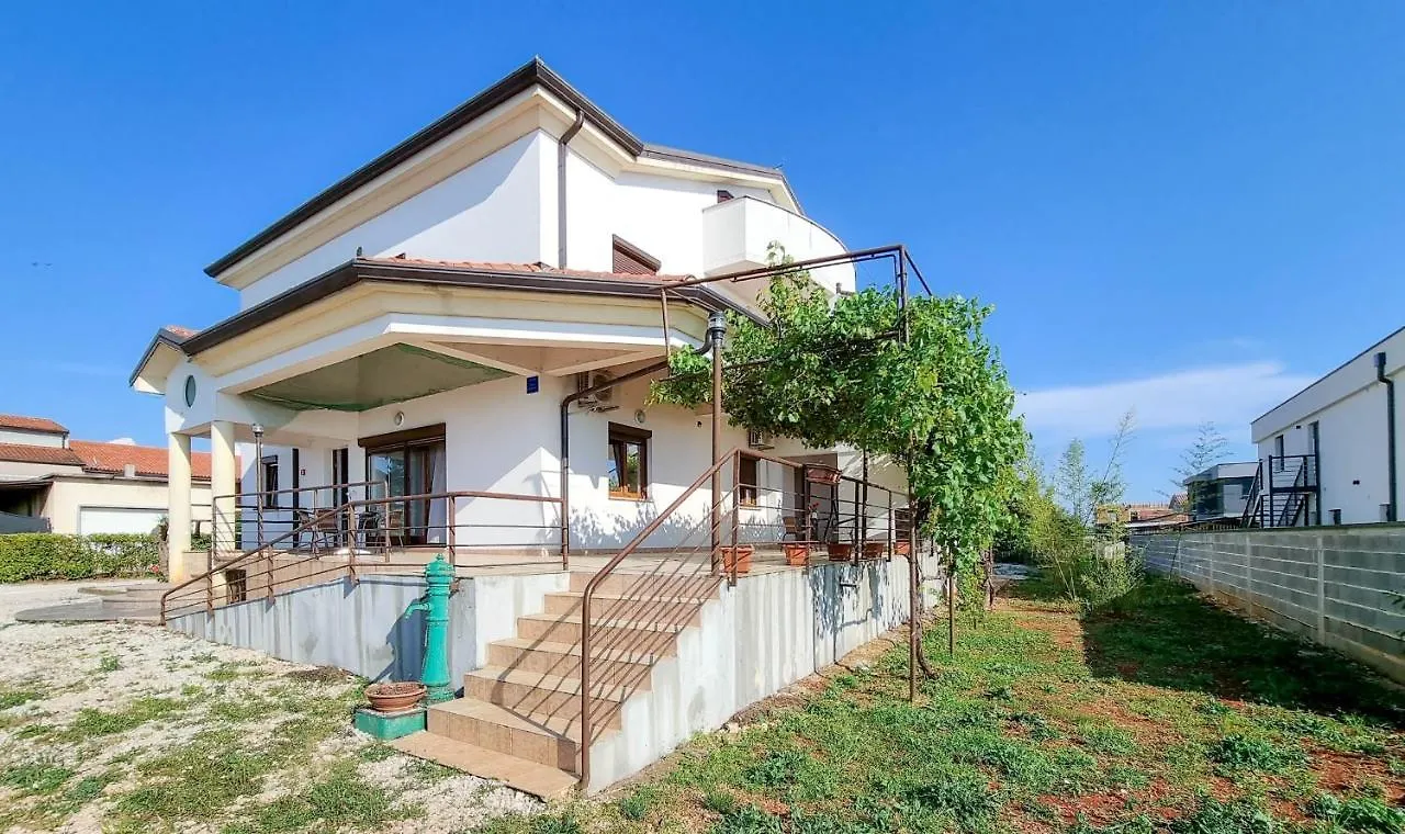 Dani A2+2 Apartment Umag